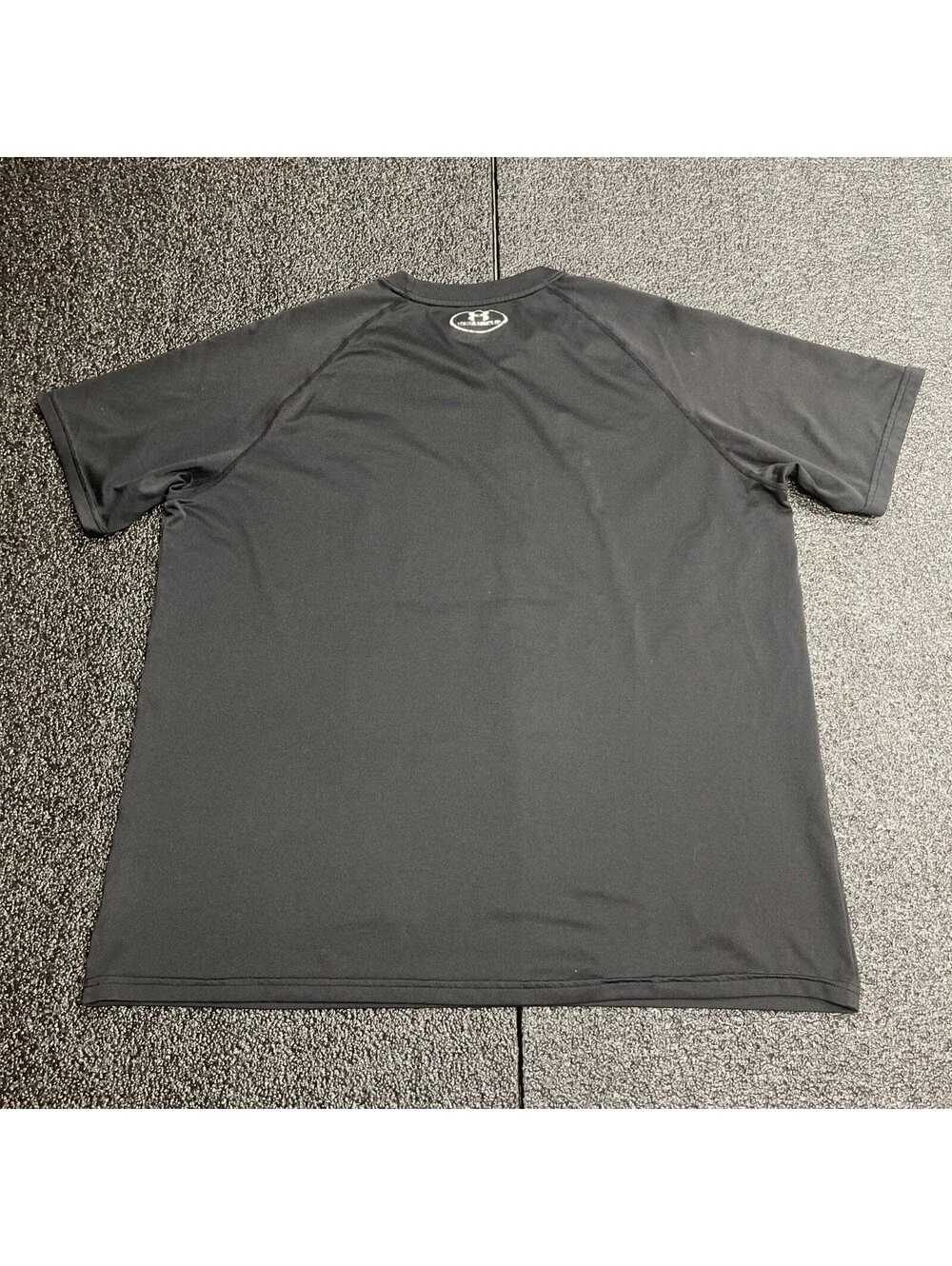 Under Armour Mens Gray Black Heatgear Loose Workout T-Shirt Size Large Lot Of 2